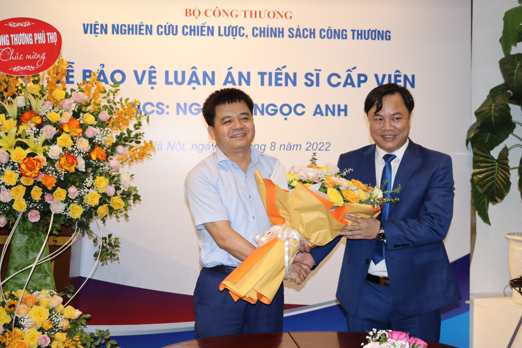 Lễ bảo vệ Luận án Tiến sỹ cấp Viện của NCS. Nguyễn Ngọc Anh